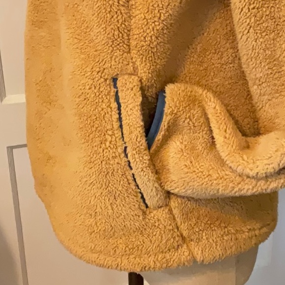 The North Face Mustard Sherpa Pullover ~ Womens Medium - Picture 4 of 5